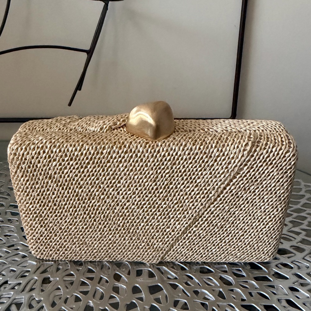Cult Gaia Lisse Knotted Raffia Clutch Bag with Gold Closure NWT - Picture 12 of 13